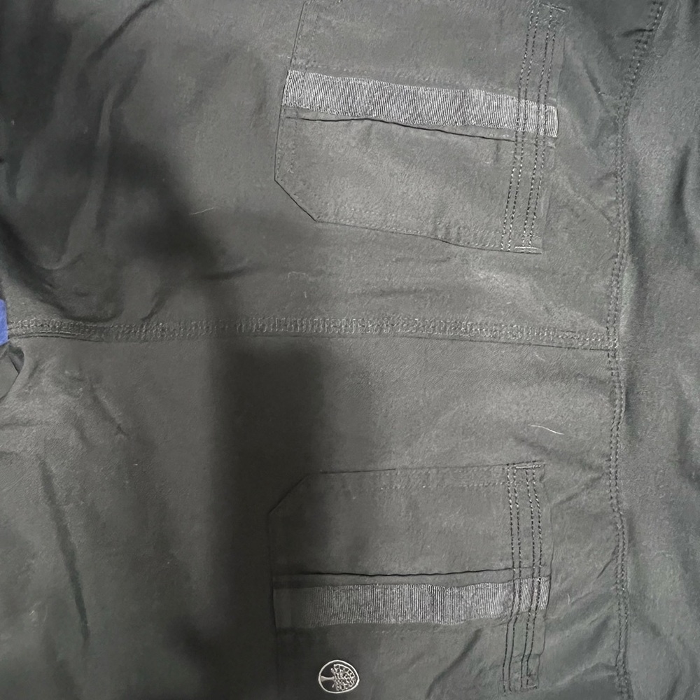 Healing Hands Black Scrub Top - Picture 3 of 4